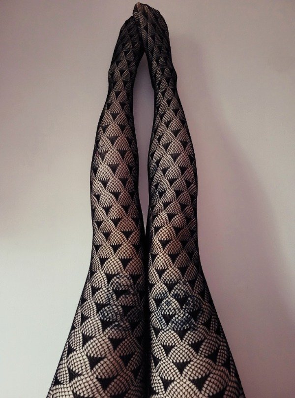 Producto - Panty de Red Fantasía Negras con Patrón Triangular