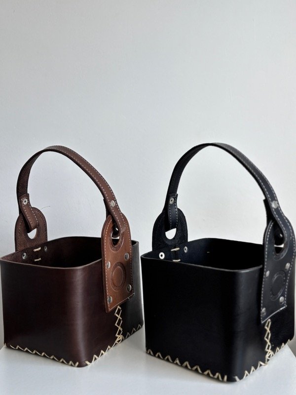 Producto - Matera cuadrada de cuero