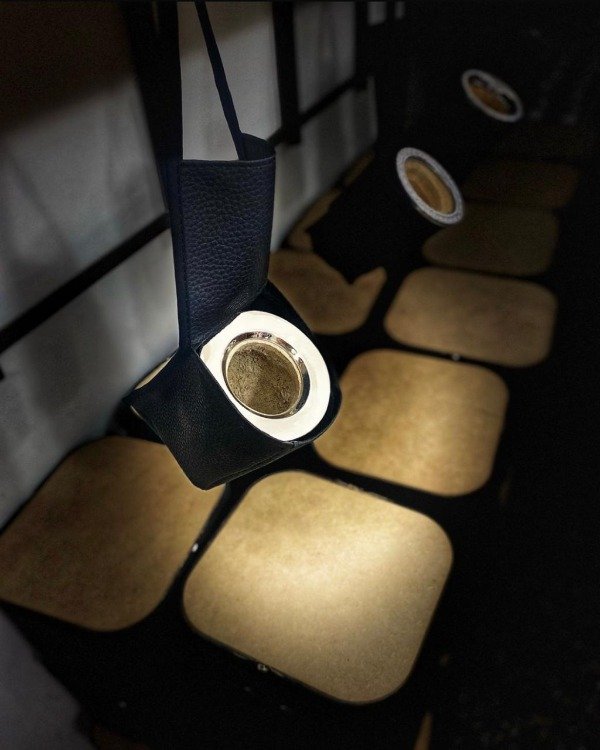 Producto - PORTA MATE AUTO SIMIL CUERO