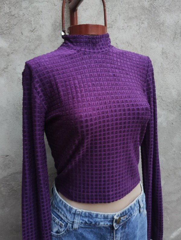 Producto - Media polera. (NUEVA)