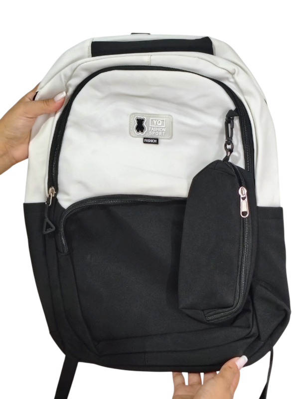 Producto - Mochila grande blanco y negro