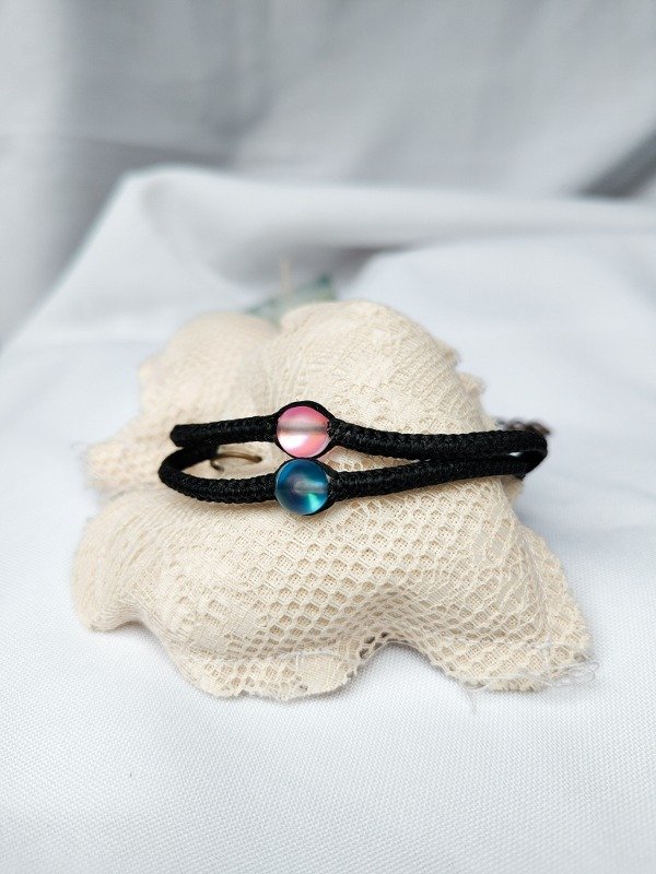Producto - Pulseras Iridiscentes Tejidas