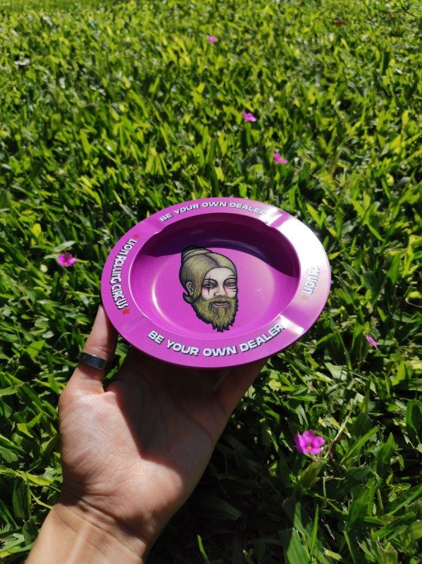 Producto - Cenicero Rosa Lion Rolling Circus