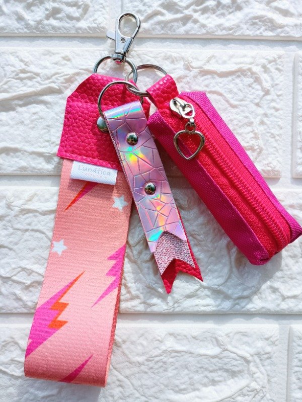 Producto - Llavero Bag Charm Fucsia