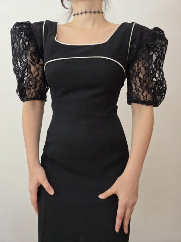 Vestido Jackie negro con líneas blancas — imagen 5