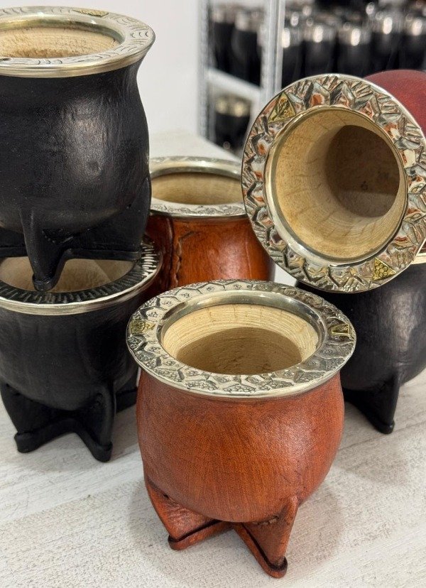 Producto - CAMIONERO DE ALPACA Virola cincelada apliques en bronce