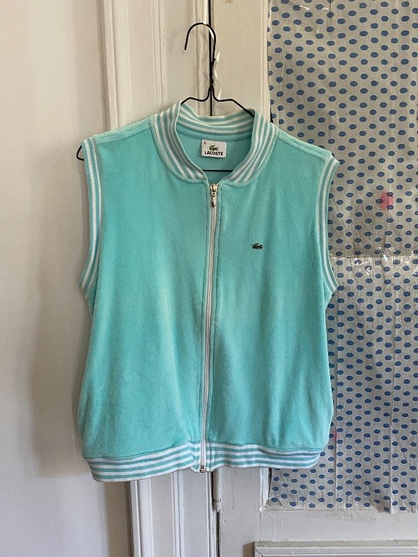 Producto - chaleco lacoste