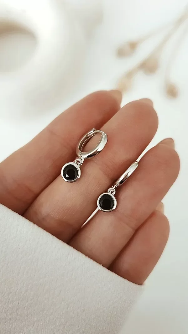 Producto - Argollas 11mm dije cubic negro P925