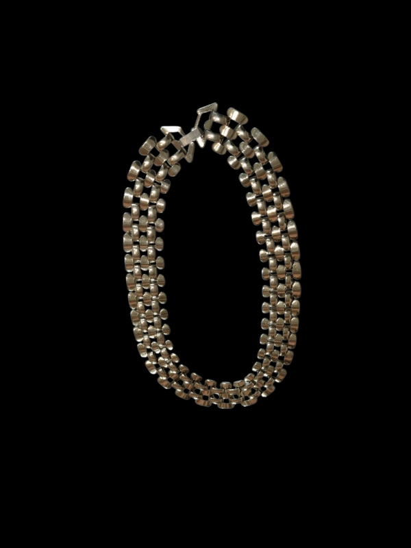 Producto - Collar dorado metálico