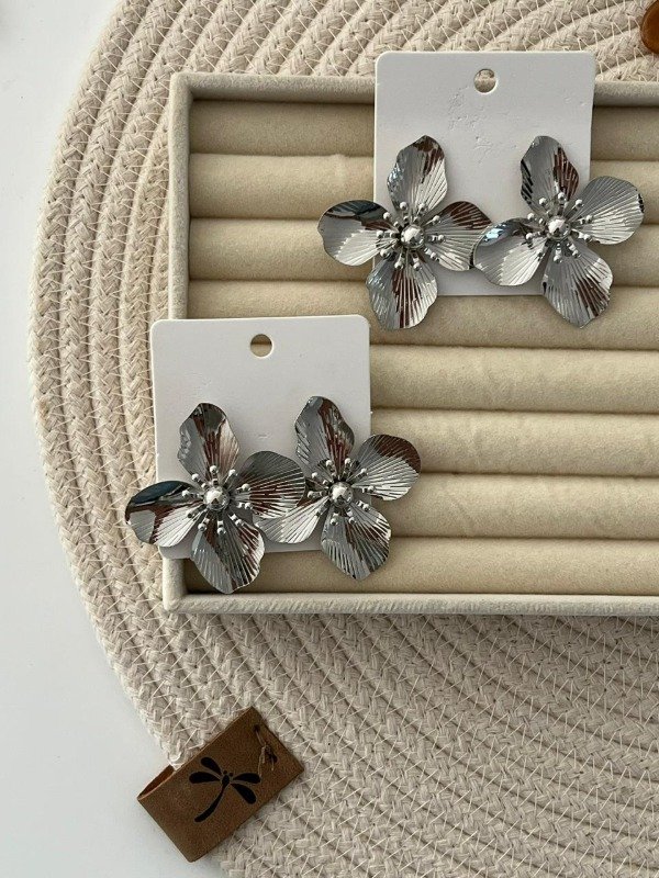 Producto - AROS FLOR PLATEADA