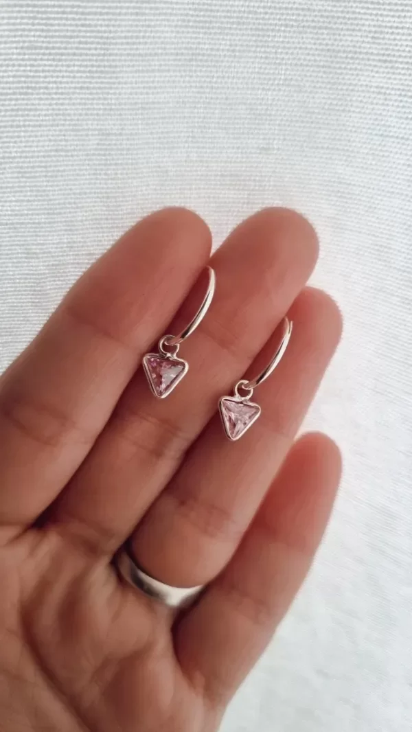 Producto - Aros cubic rosa triangulares por par plata 925