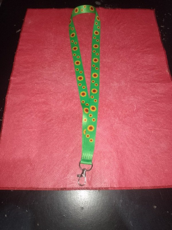 Producto - Cinta de llavero VERDE GIRASOLES