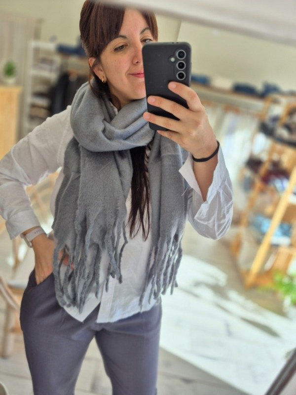 Producto - Bufandón Nube Clásico Gris Oscuro