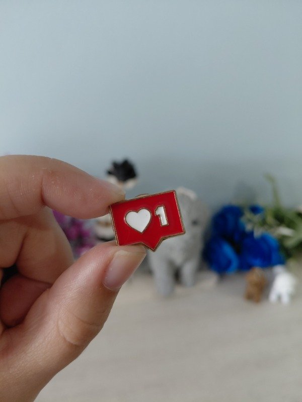 Producto - Pin metalizado - Like #1752