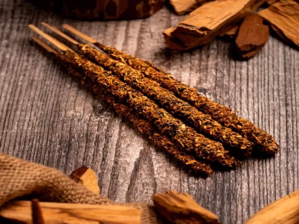 Producto - Sahumerio Palo Santo Corto  VS Aromas Sagrada Madre