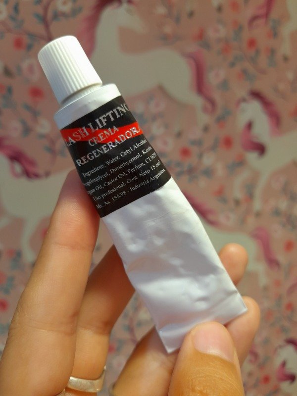 Producto - Crema Regeneradora de Cejas y pestañas