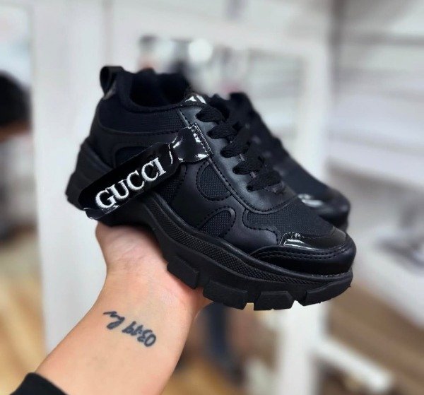 Producto - Gucci total black