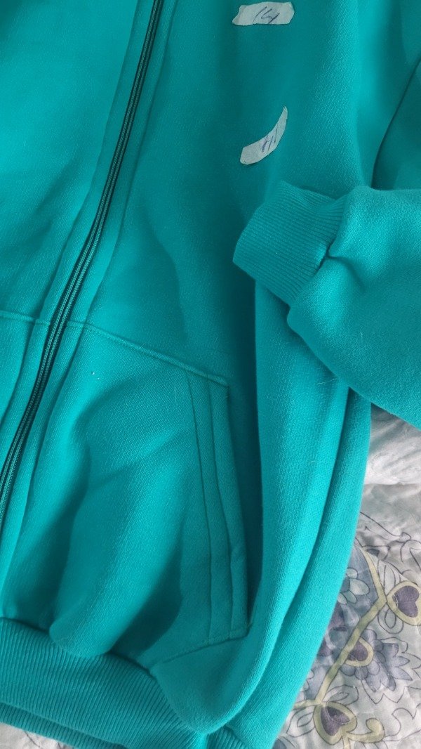Producto - Campera de frisa con capucha