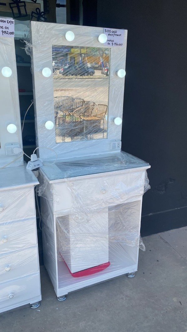 Producto - MINI TOCADOR HOLLYWOOD CON PUFF BAULERA