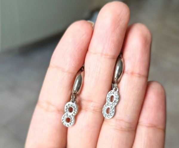 Producto - Argollitas de infinito con strass