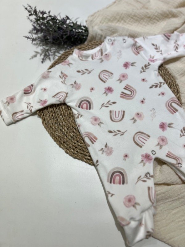 Producto - Enterito BC plush arcoiris rosa