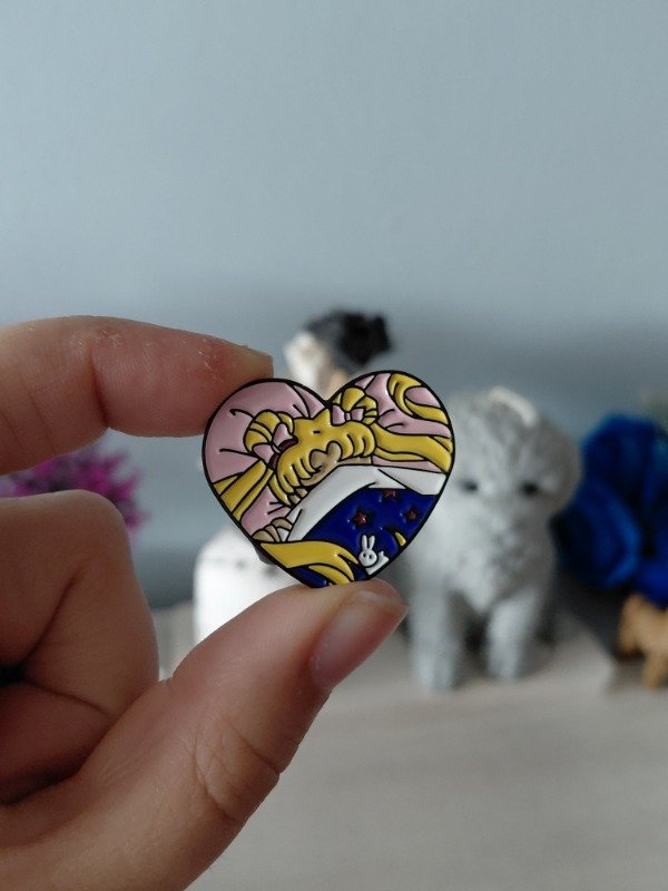 Producto - Pin metalizado - Sailor Moon #2071