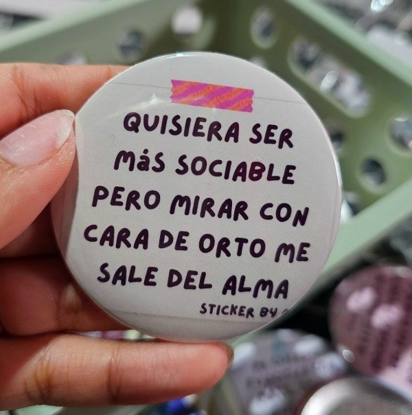 Producto - Pin quisiera ser mas sociable