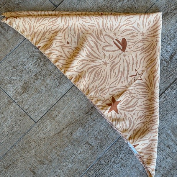 Producto - Pañuelo cremita