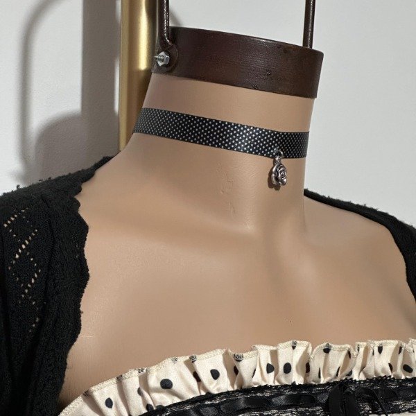 Producto - polka dot mini flower necklace
