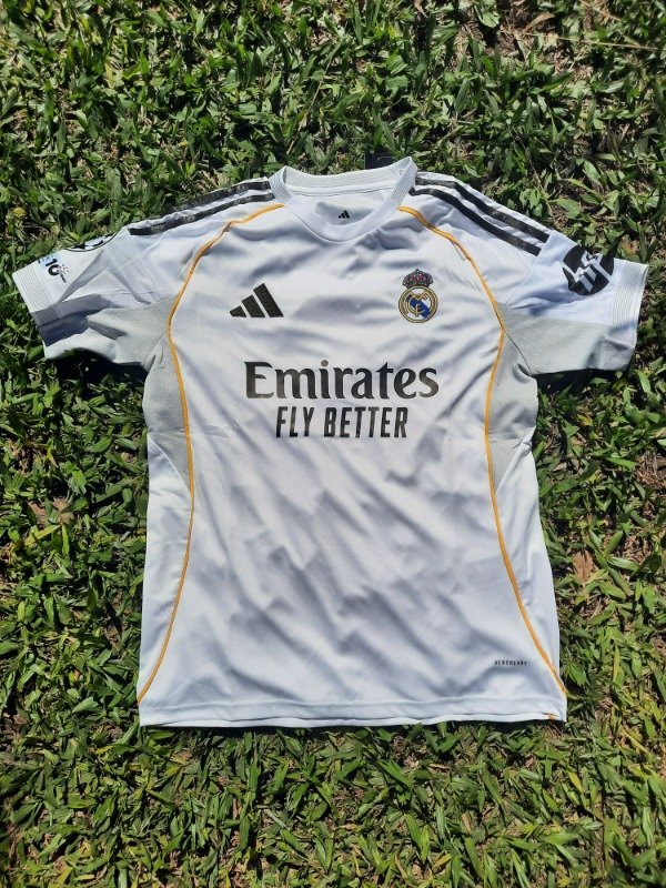 Producto - Real Madrid 25/26 Hincha - Talle M