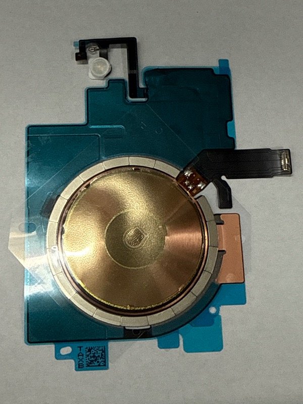 Producto - FLEX FLASH IPHONE 16 PLUS CON IMAN + CARGA INALAMBRICA