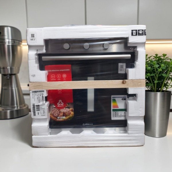 Producto - HORNO ELÉCTRICO EMPOTRABLE ULTRACOMB 60LTS UC-E60M