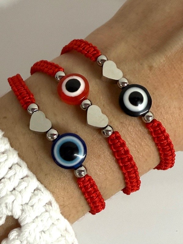 Producto - P690 Pulsera ajustable hilo rojo con corazón acero quirúrgico y ojito
