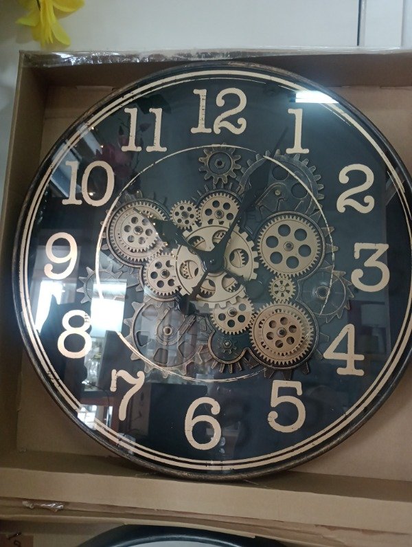 Producto - Reloj con engranaje 21