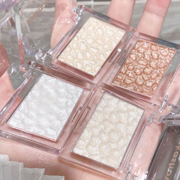Producto - POLVO ILUMINADOR DE CRISTAL DE HIELO PALETA CONTORNO C098 U