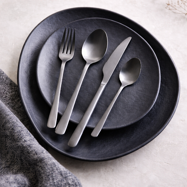 Producto - Set de Cubiertos Acero Inoxidable 16 Piezas Negro opaco 4 Personas