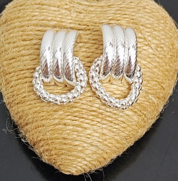 Producto - Aros de Diseño Semicírculo con Rayita y Círculos Cadena