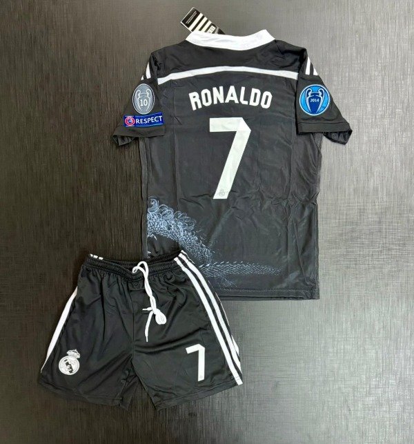 Producto - Kit Camiseta y Short NIÑO Real Madrid Retro 2015 Cristiano Ronaldo IMPORTADO