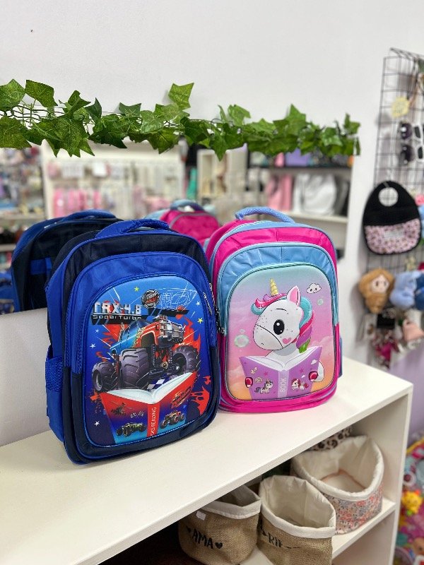 Producto - Mochila escolar 3 bolsillos diseño 3d - 0