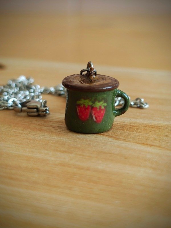Producto - Colgante taza de café enlozada frutillas