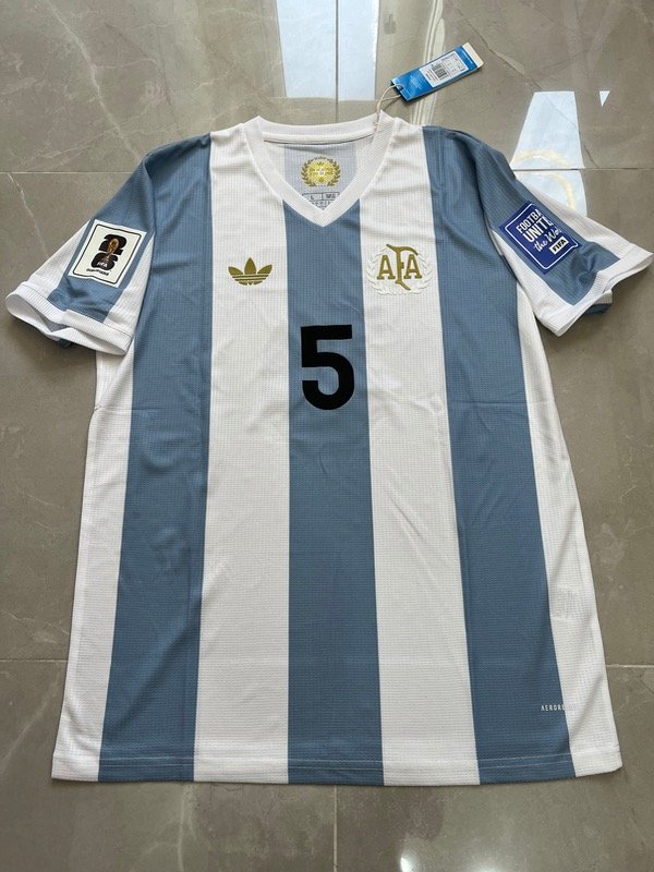 Producto - ARG 50 Aniversario 5 Paredes Eliminatorias Versión hincha