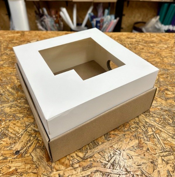 Producto - BOX DESAYUNO -COD. 340 BASE KRAFT y  TAPA CARTULINA BLANCA 25x12x25