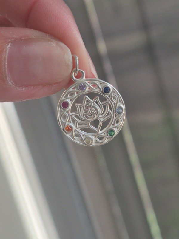 Producto - Dije flor 7 chakras