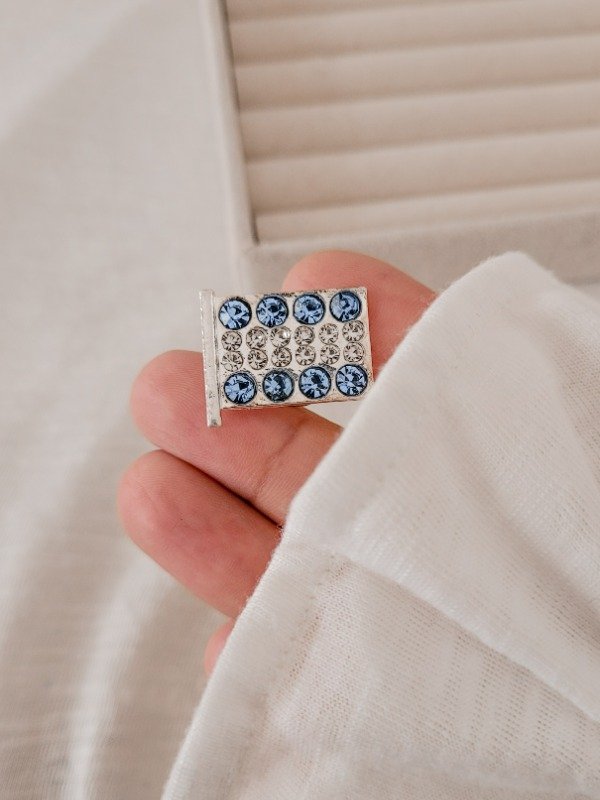 Producto - Escarapela cubic