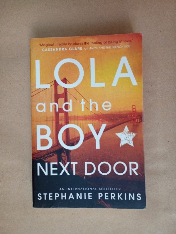 Producto - Lola and the boy next door - Stephanie Perkins - Usborne 2011