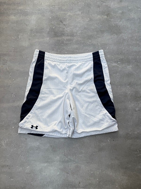 Producto - Bermuda Under Armour T. 48