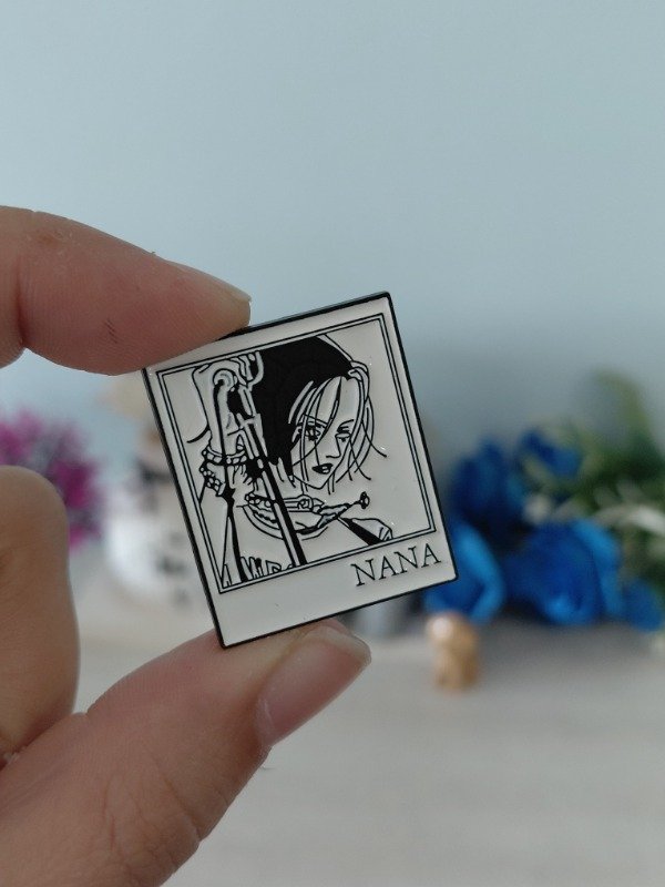 Producto - Pin metalizado - Nana #0444