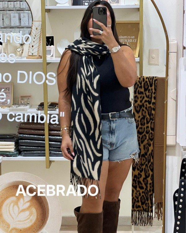 Producto - BUFANDON ACEBRADO