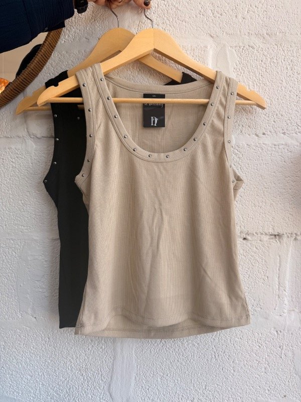 Producto - Musculosa Tachas- 2 colores - 6