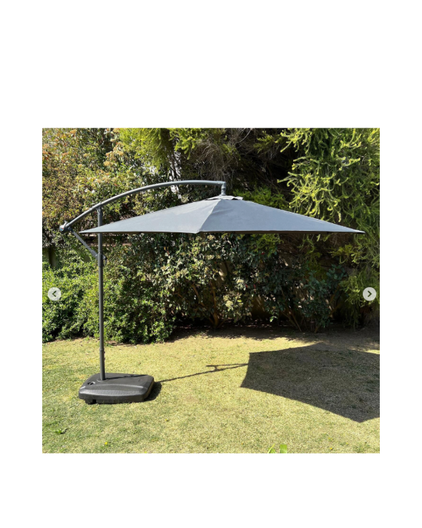 Producto - Sombrilla Surya de 3 Mts con base plástica y funda impermeable